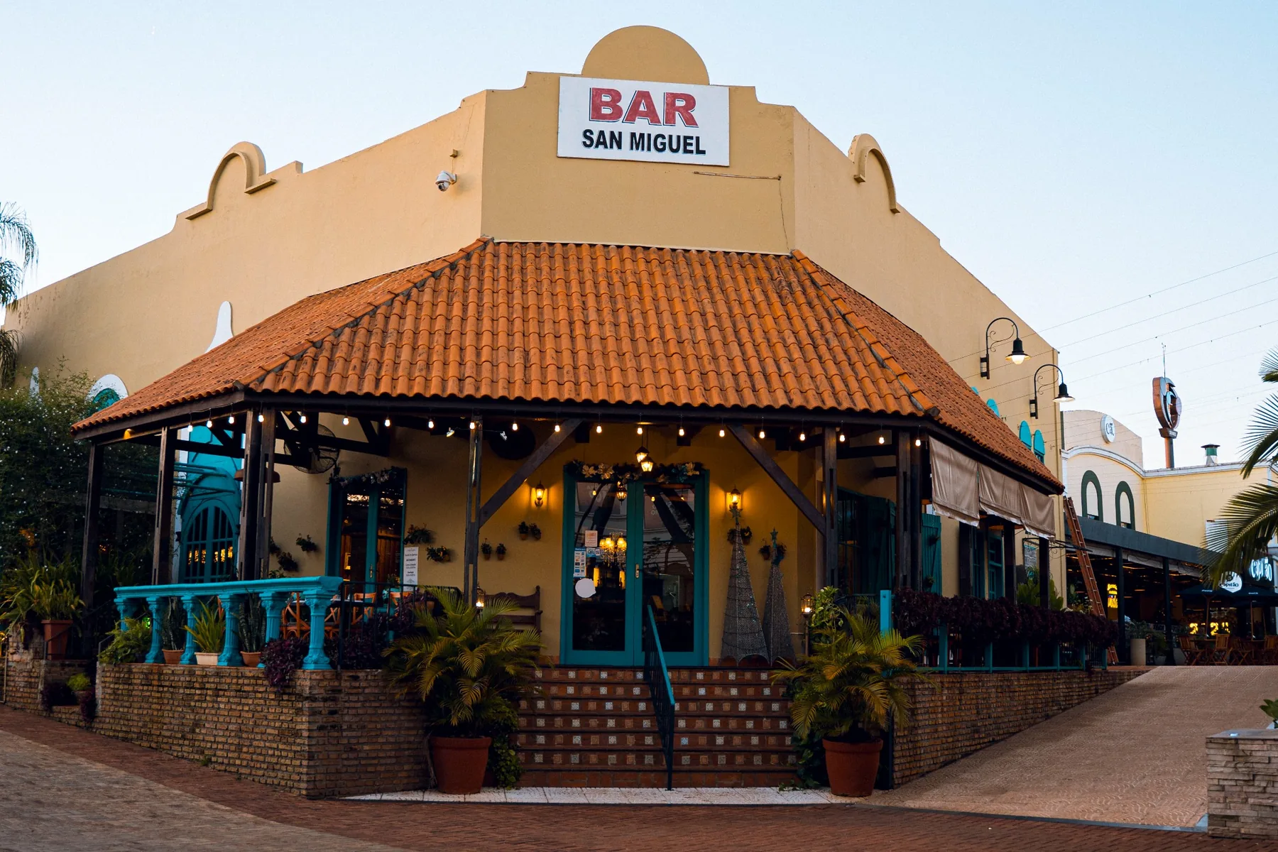 Fachada del Bar San Miguel en Ciudad del Este